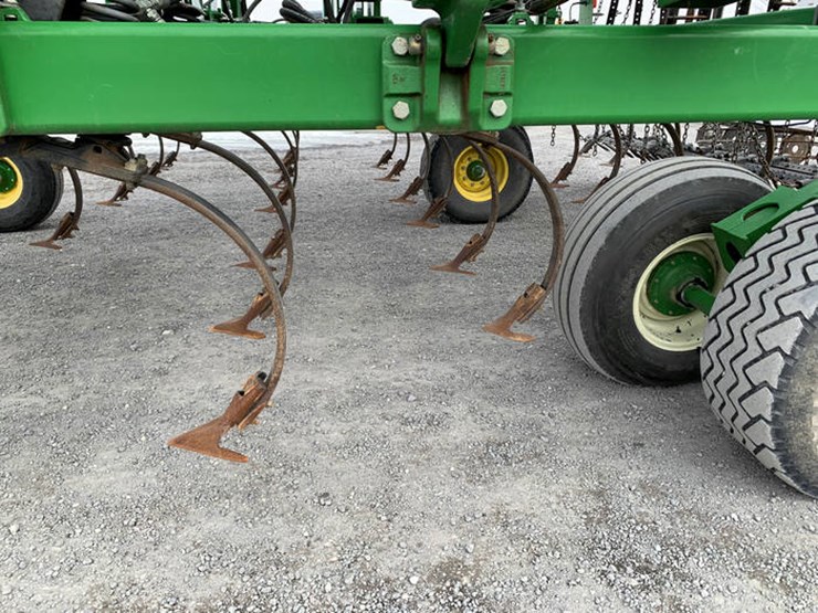 john-deere-2210-image-22