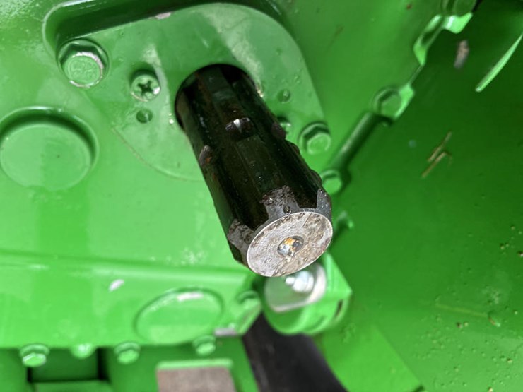 john-deere-3033r-image-29