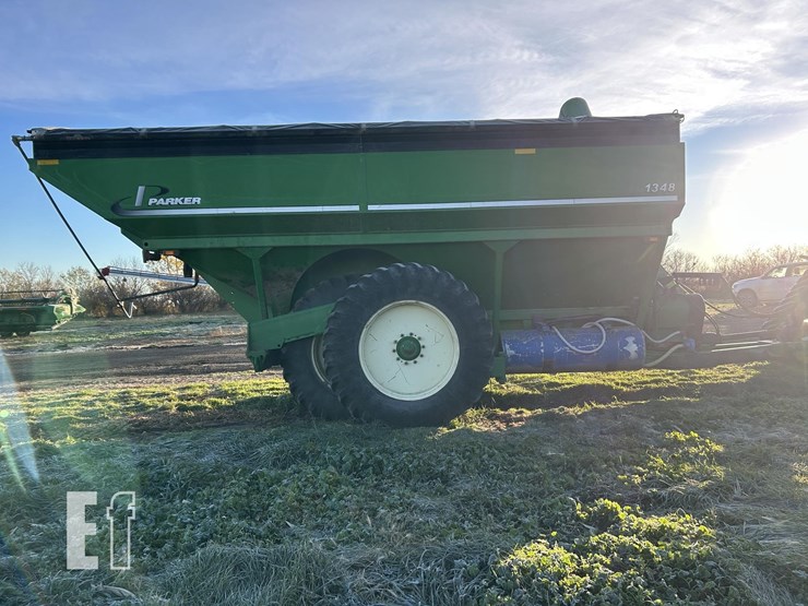 2010-parker-1348-image-9