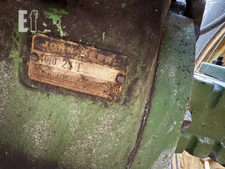 john-deere-4010-image-14