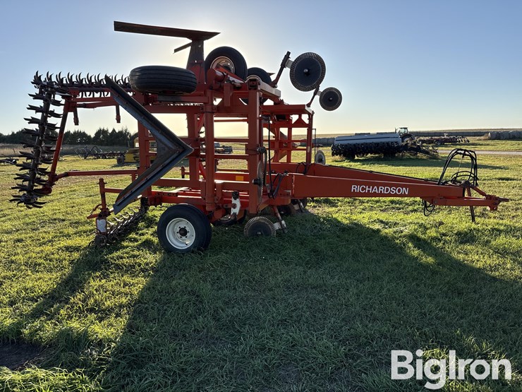 richardson-ae4-35-4-image-4