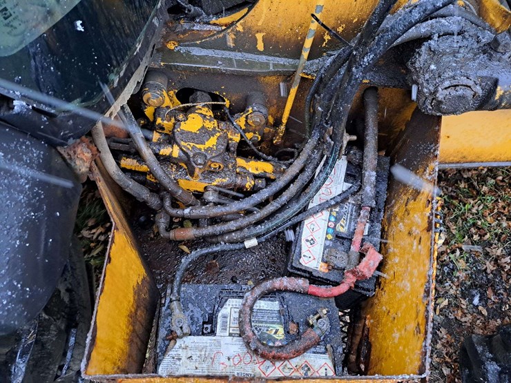 1999-deere-410e-image-20