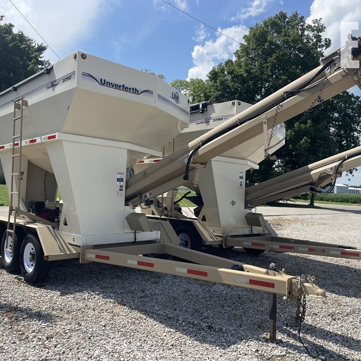 2010 UNVERFERTH 3750