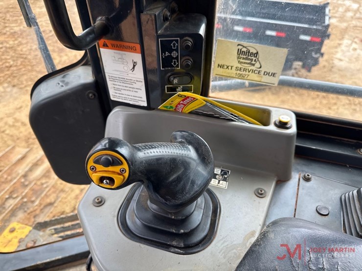 komatsu-d61pxi-24-image-16