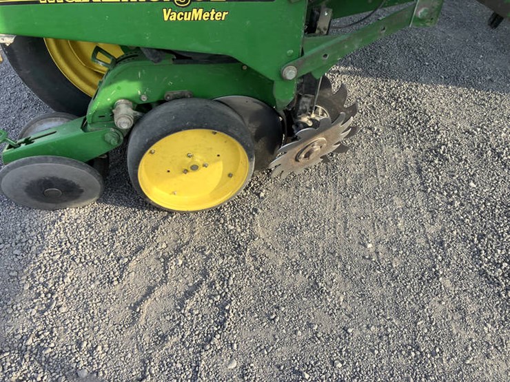 john-deere-7200-image-4