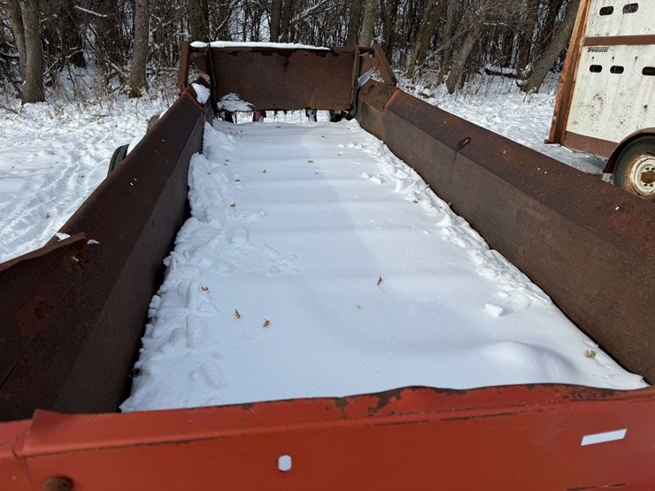 new-holland-185-image-11