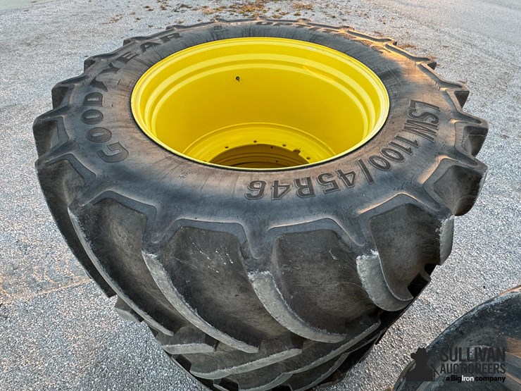 lsw-tires-&-rims-for-jd-8r-tractor-image-7