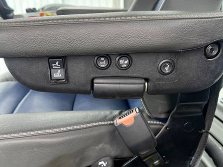 2023-new-holland-t9.600-image-40