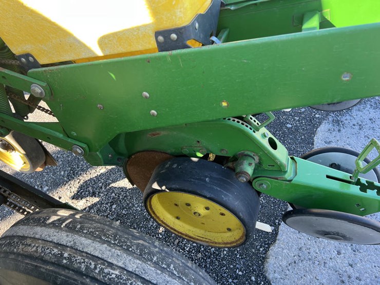 john-deere-7200-image-6