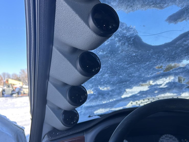 2005-ford-f350-image-29