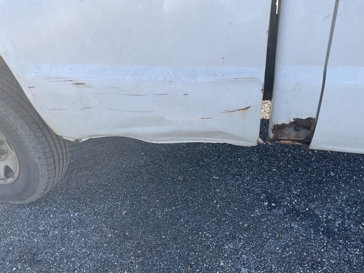 2004-ford-f250-xl-image-11