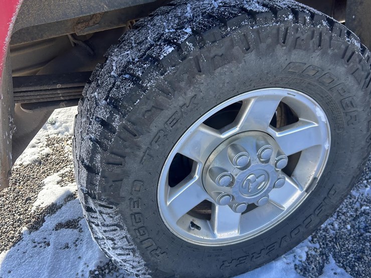 2012-ram-2500-big-horn-image-40