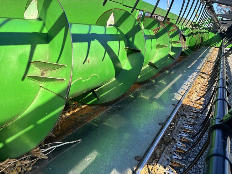 2004-john-deere-630f-image-25