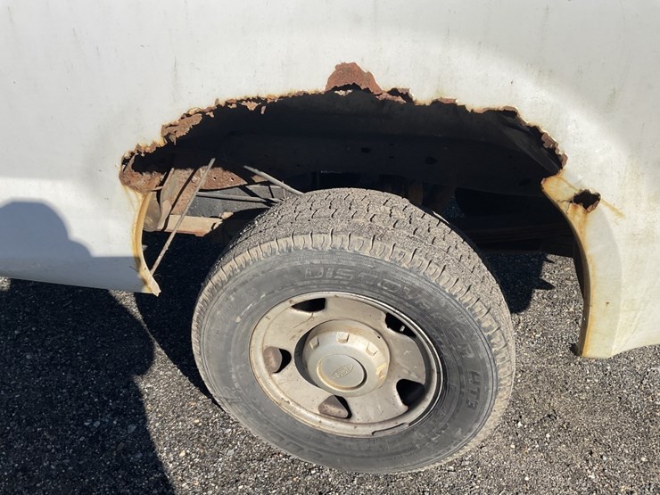 2004-ford-f250-xl-image-14