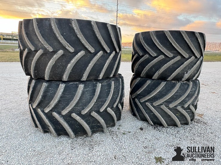 lsw-tires-&-rims-for-jd-8r-tractor-image-5