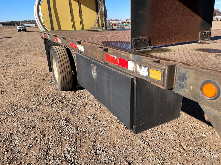 international-4700-image-10