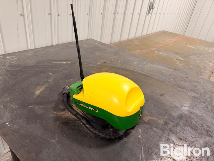 2021-john-deere-900-image-1