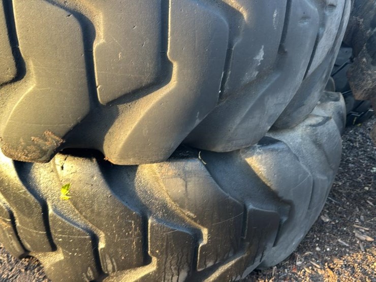 #145-•-loader-tires*-image-4