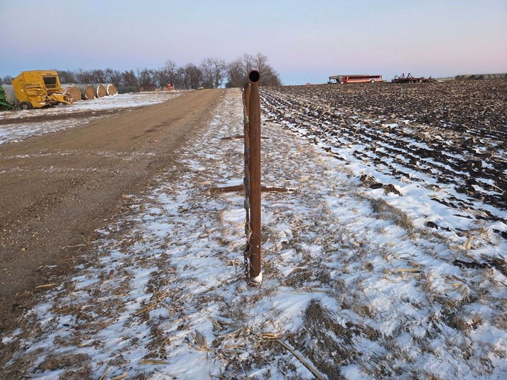 (5)-24'-free-standing-panels.-this-item-is-located-in-south-dakota,-therefore-south-dakota-sales-tax-image-2