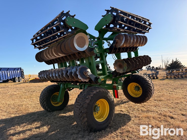 2022-john-deere-2680h-image-5