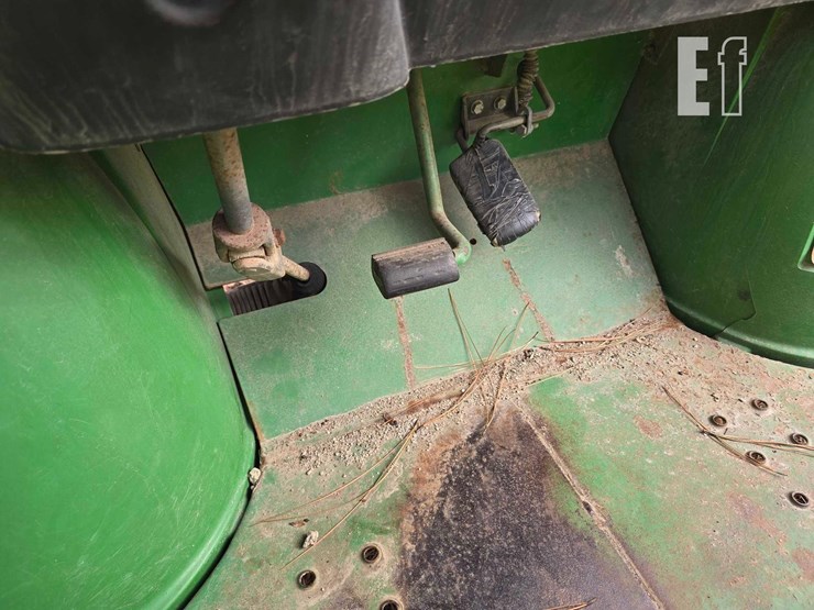 john-deere-gator-image-17