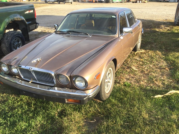 #4536-•-1987-jaguar-xj6:-(has-clear-wi-title)-image-1