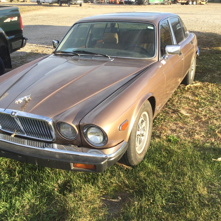 #4536 • 1987 Jaguar XJ6: (HAS CLEAR WI TITLE)