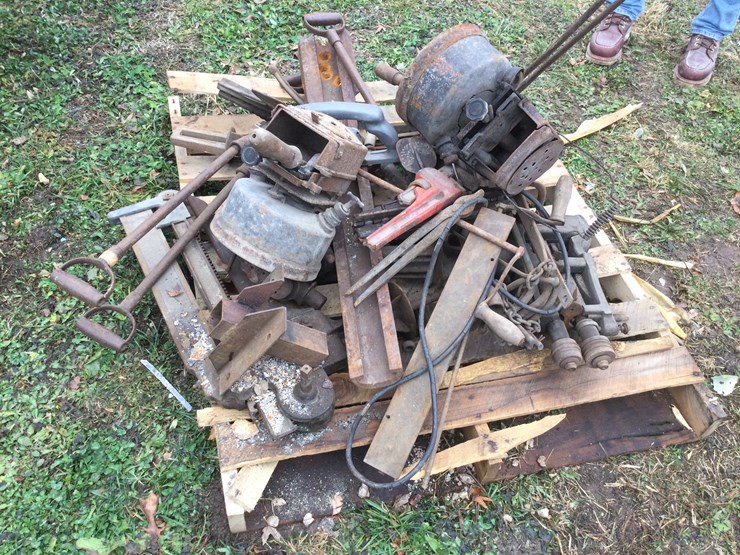 #4775-•-pallet-of-tools-location:-w2486-smies-rd,-oostburg,-wi-53070-image-3