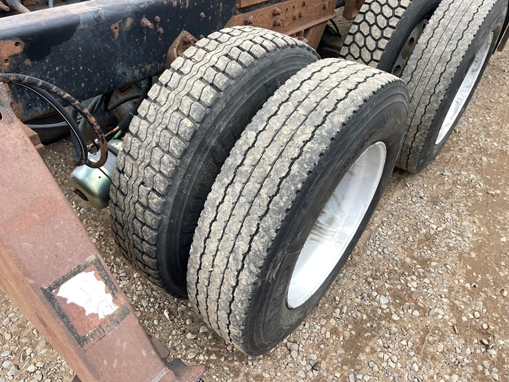 ford-lt9000-image-23