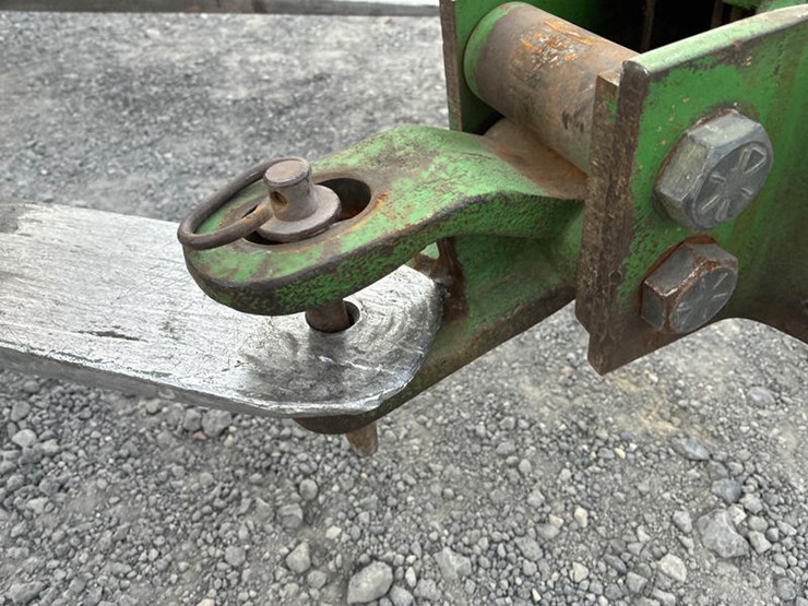 john-deere-630-image-4