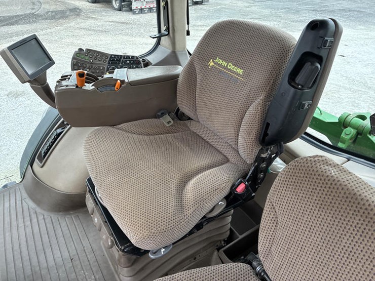 john-deere-8335r-image-75