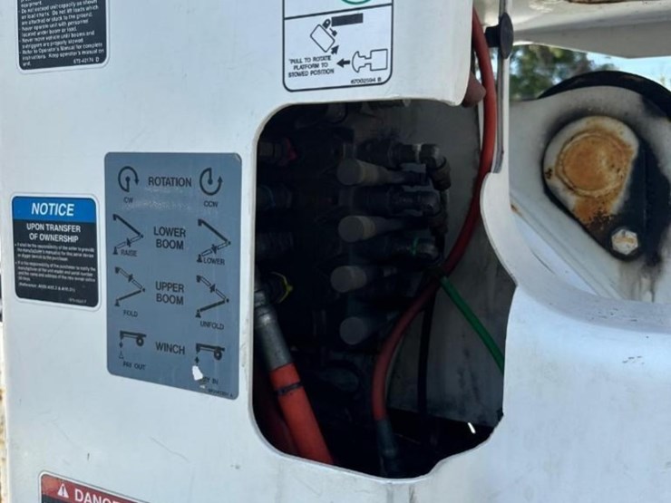 freightliner-m2-106-image-20