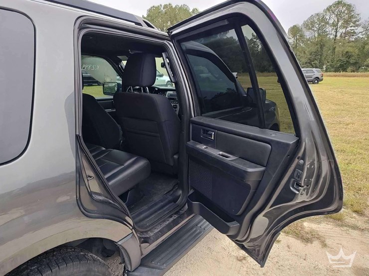 2016-ford-expedition-image-34