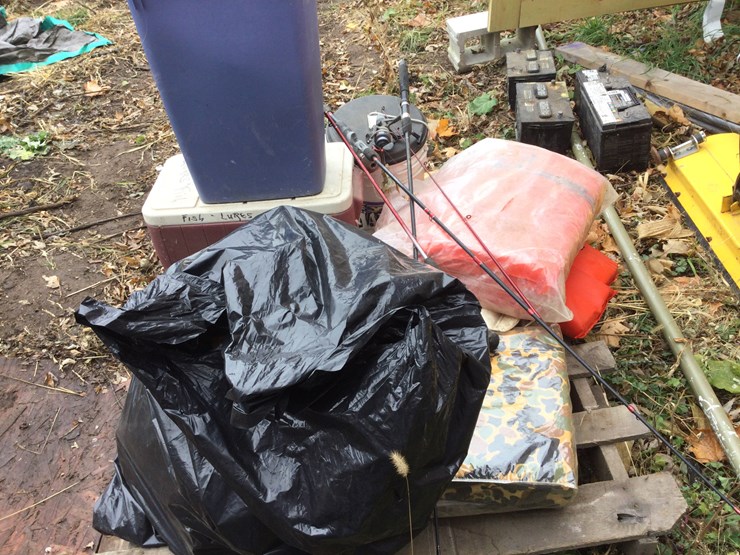 #4785-•-misc.-fishing-supplies:-location:-w2486-smies-rd,-oostburg,-wi-53070-image-4