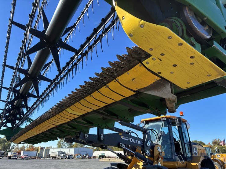 2004-john-deere-630f-image-28