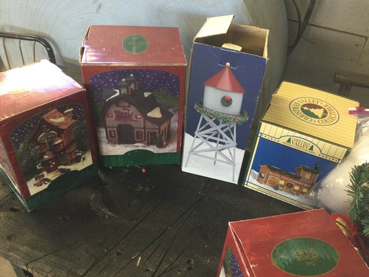 #4569-•-christmas-village-image-5