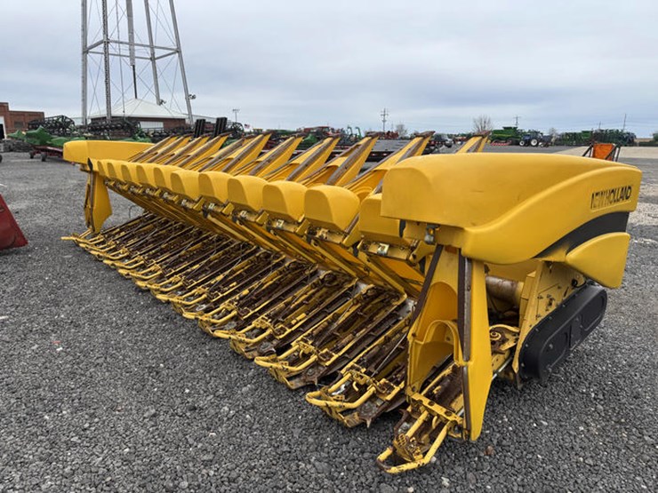 #111760-•-1999-nh-996c-#614214-image-1