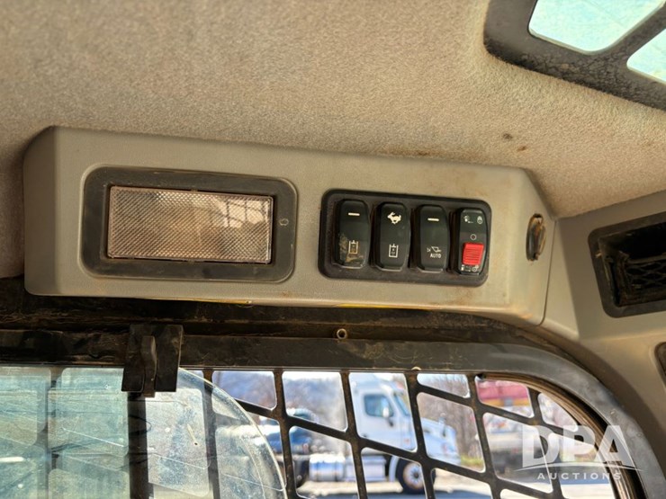 2024-caterpillar-289d3-image-51