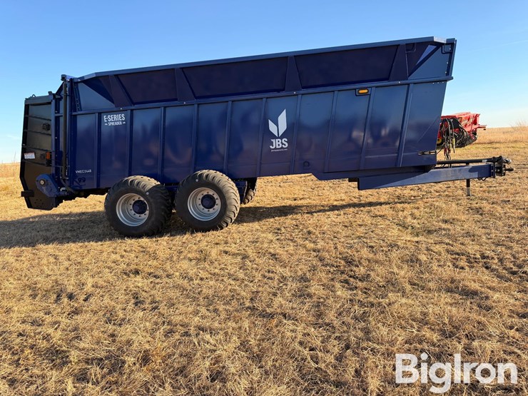 2022-jbs-vmec2448-3-t/a-manure-spreader-image-4