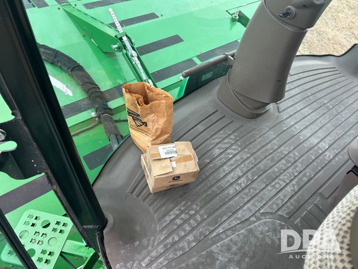 john-deere-w235-image-32