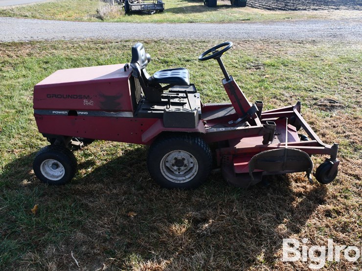 toro-groundmaster-223-d-riding-lawn-mower-image-4