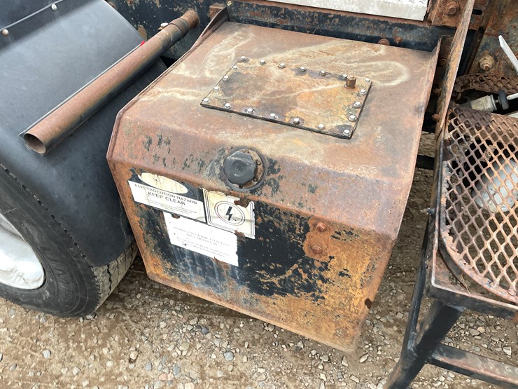 ford-lt9000-image-16