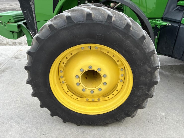 john-deere-8335r-image-39