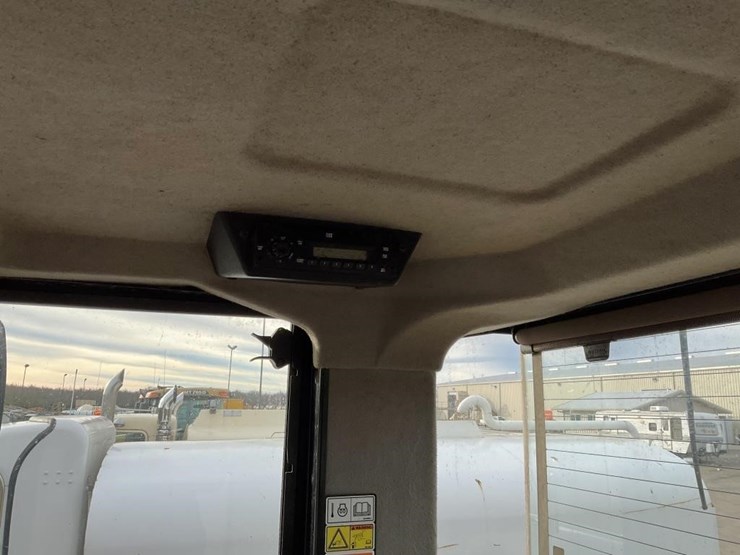 caterpillar-928h-image-26