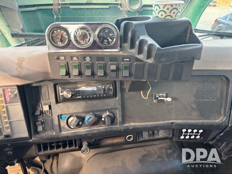 international-4700-image-81