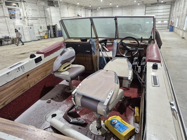 1984-lund-18ft-boat-image-9