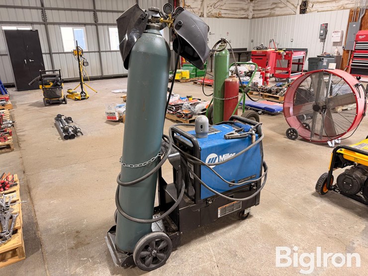 miller-millermatic-225-portable-mig-welder-image-3
