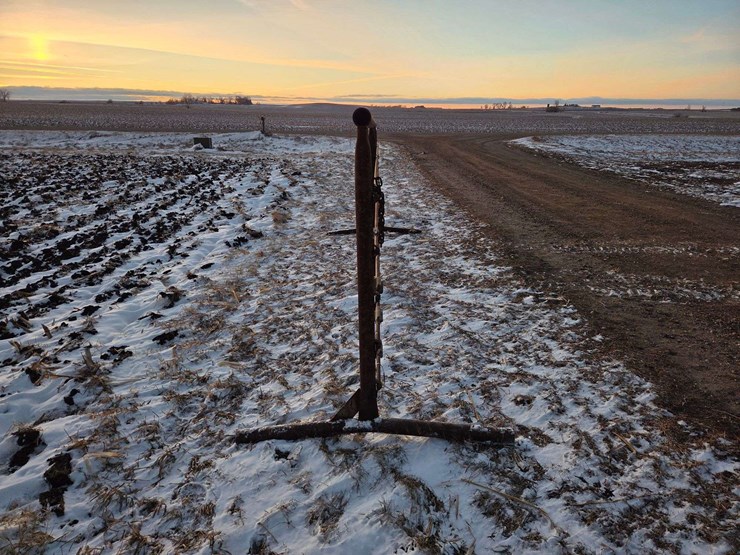 (5)-24'-free-standing-panels.-this-item-is-located-in-south-dakota,-therefore-south-dakota-sales-tax-image-4