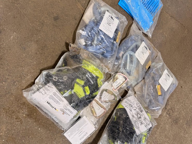 safety-harnesses-&-lanyards-image-2