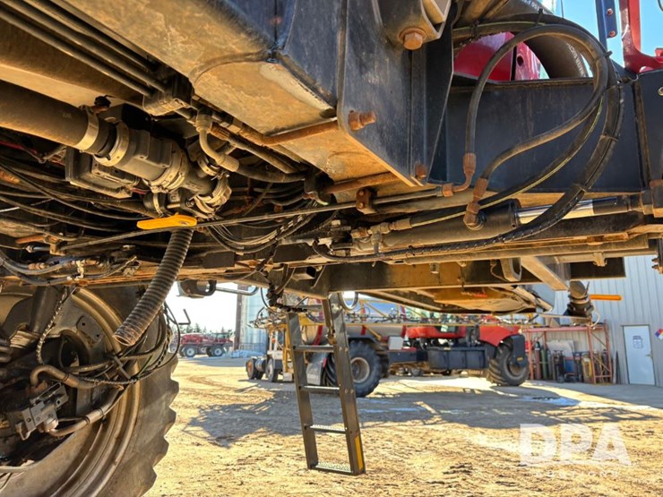 case-ih-patriot-4440-image-73